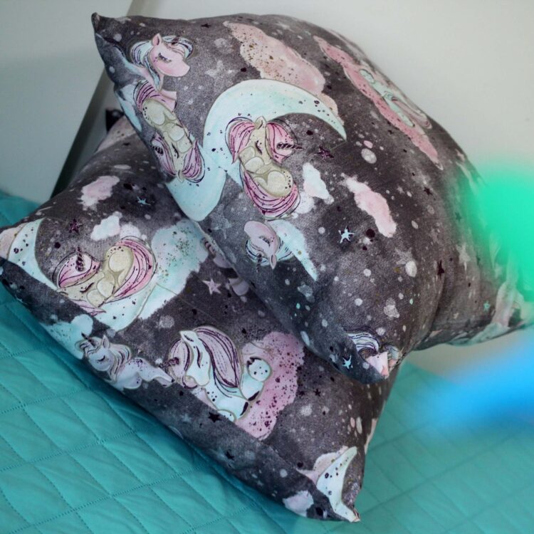 Set doua pernute decorative, unicorni